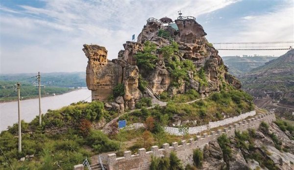 配资专业在线配资炒股 从千年古寨到乡村旅游新地标